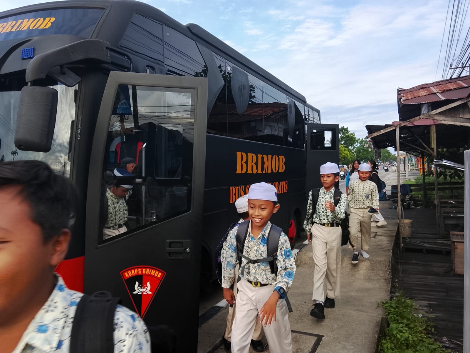 Program Transportasi Sekolah Ringankan Beban Orang Tua